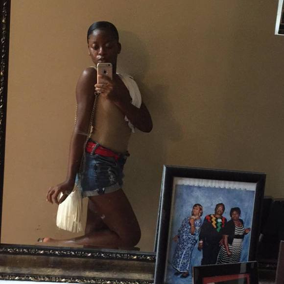 Meet your Posher, Benetta - Picture 1 of 1